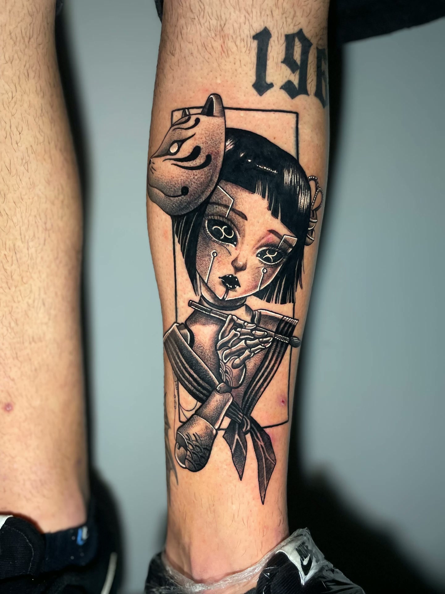 Tatuagem anime em blackwork por Ricardo