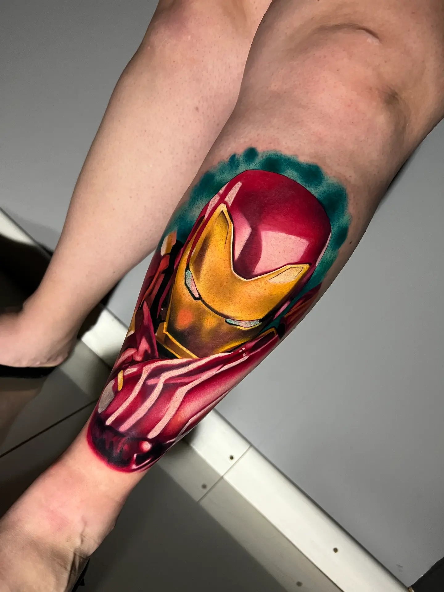 Tatuagem colorida do Homem de Ferro por Braian