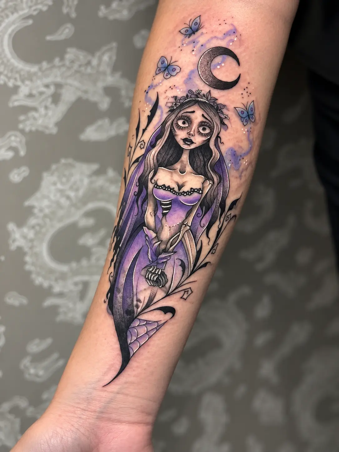 Tatuagem colorida da Noiva Cadáver por Cascio
